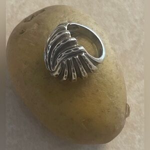 Sterling Silver (925) - size 6.5 - Wavy Elegant Ring